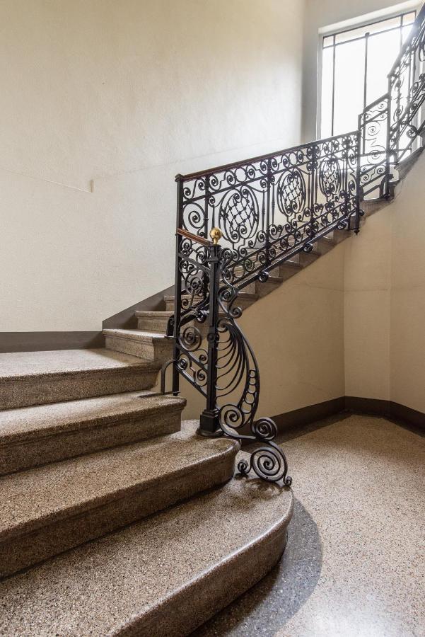 Elegante Casa Liberty Lägenhet Milano Exteriör bild