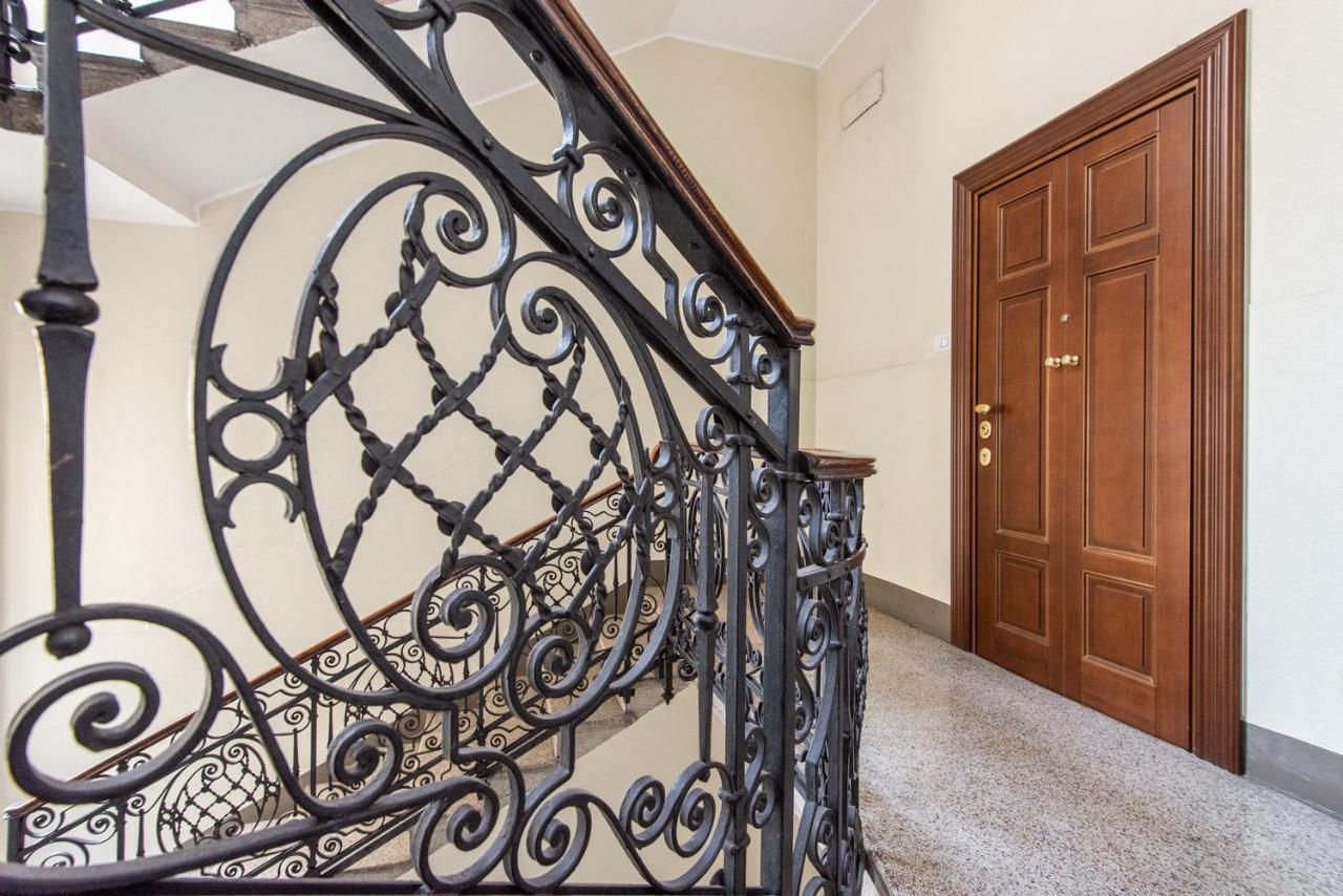 Elegante Casa Liberty Lägenhet Milano Exteriör bild